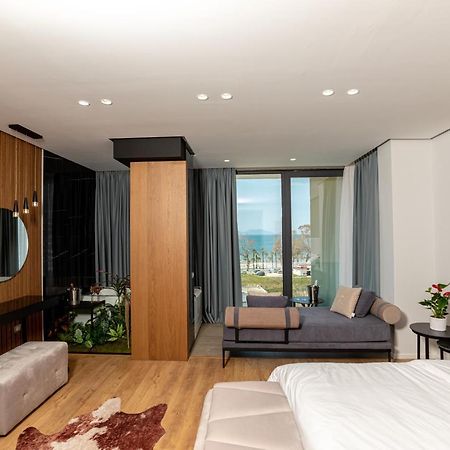 Ames Hotel & Spa Vlorë Екстериор снимка