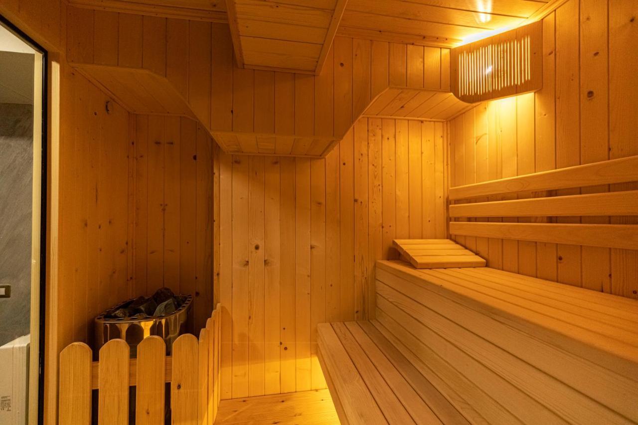 Ames Hotel & Spa Vlorë Екстериор снимка