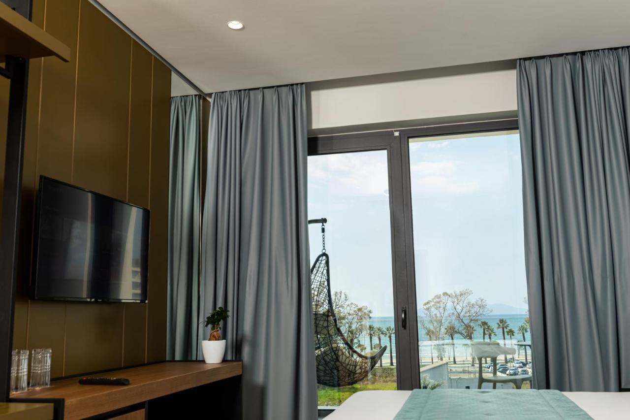 Ames Hotel & Spa Vlorë Екстериор снимка