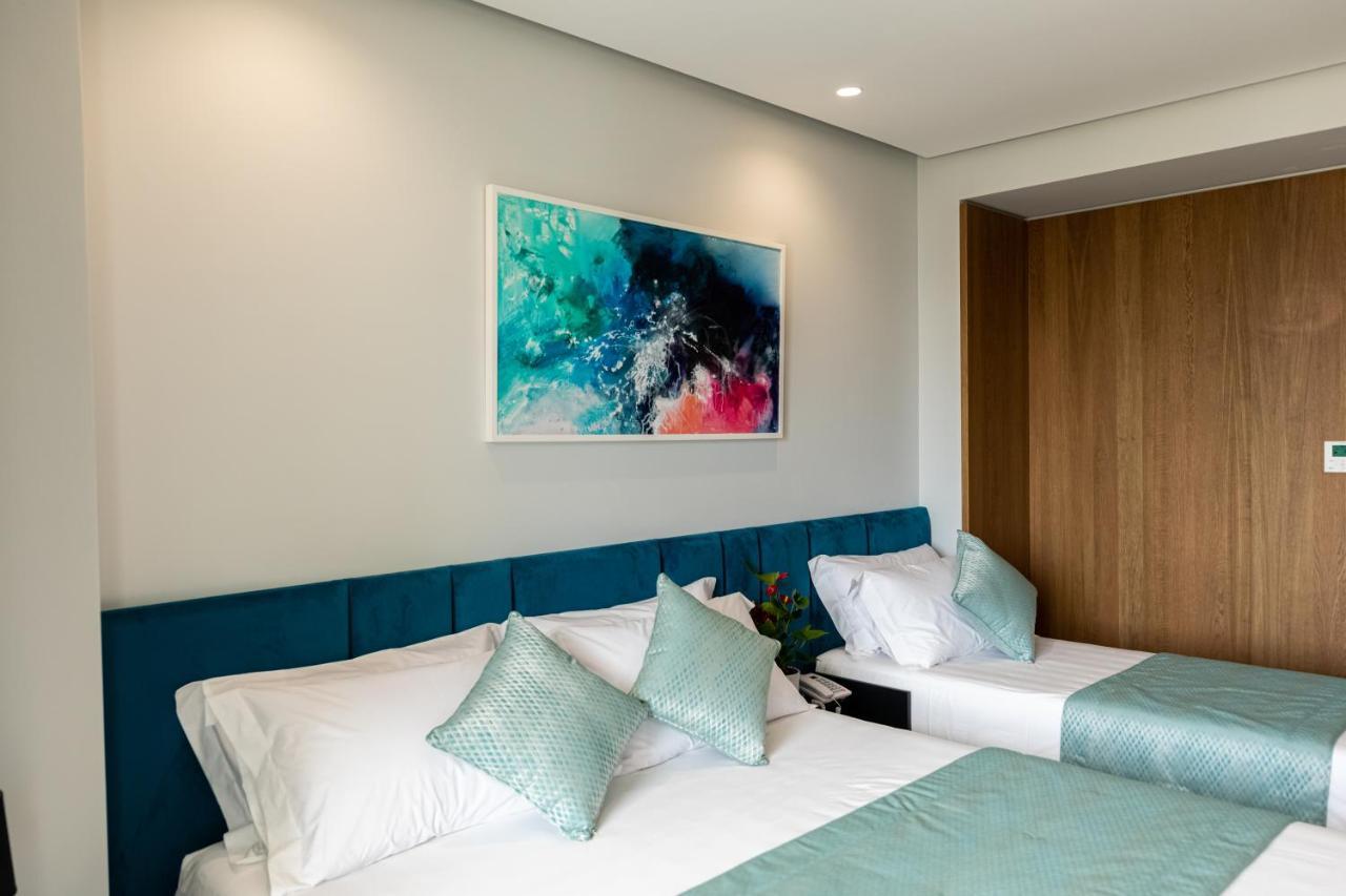 Ames Hotel & Spa Vlorë Екстериор снимка