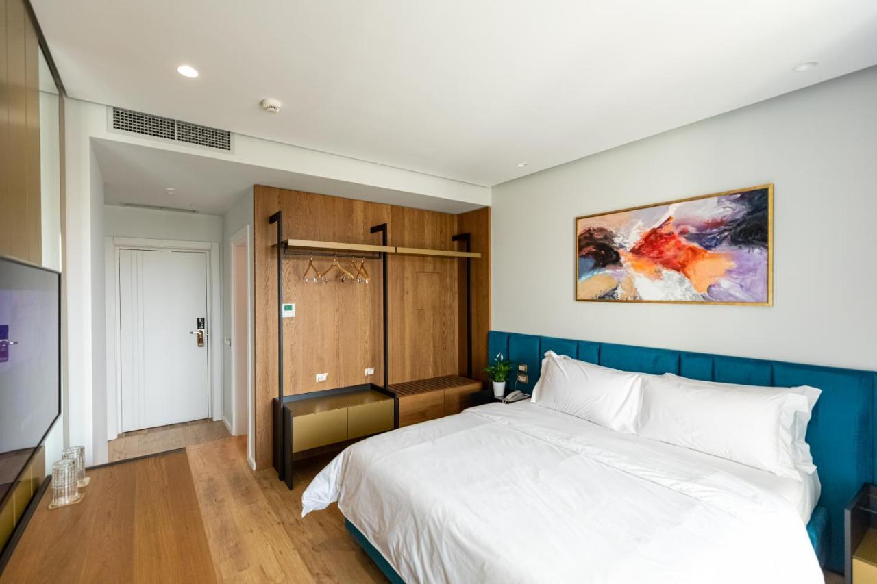 Ames Hotel & Spa Vlorë Екстериор снимка