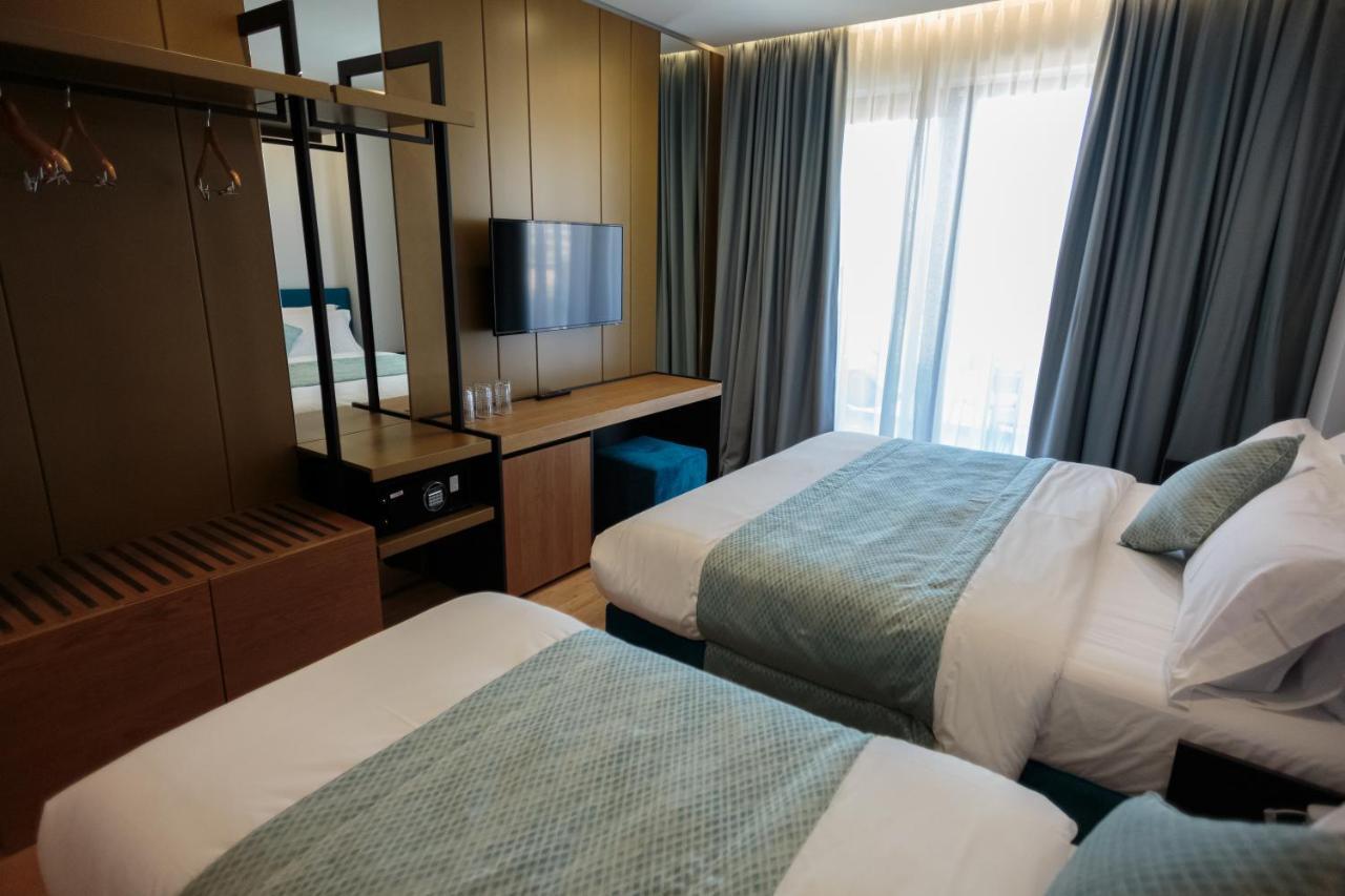 Ames Hotel & Spa Vlorë Екстериор снимка