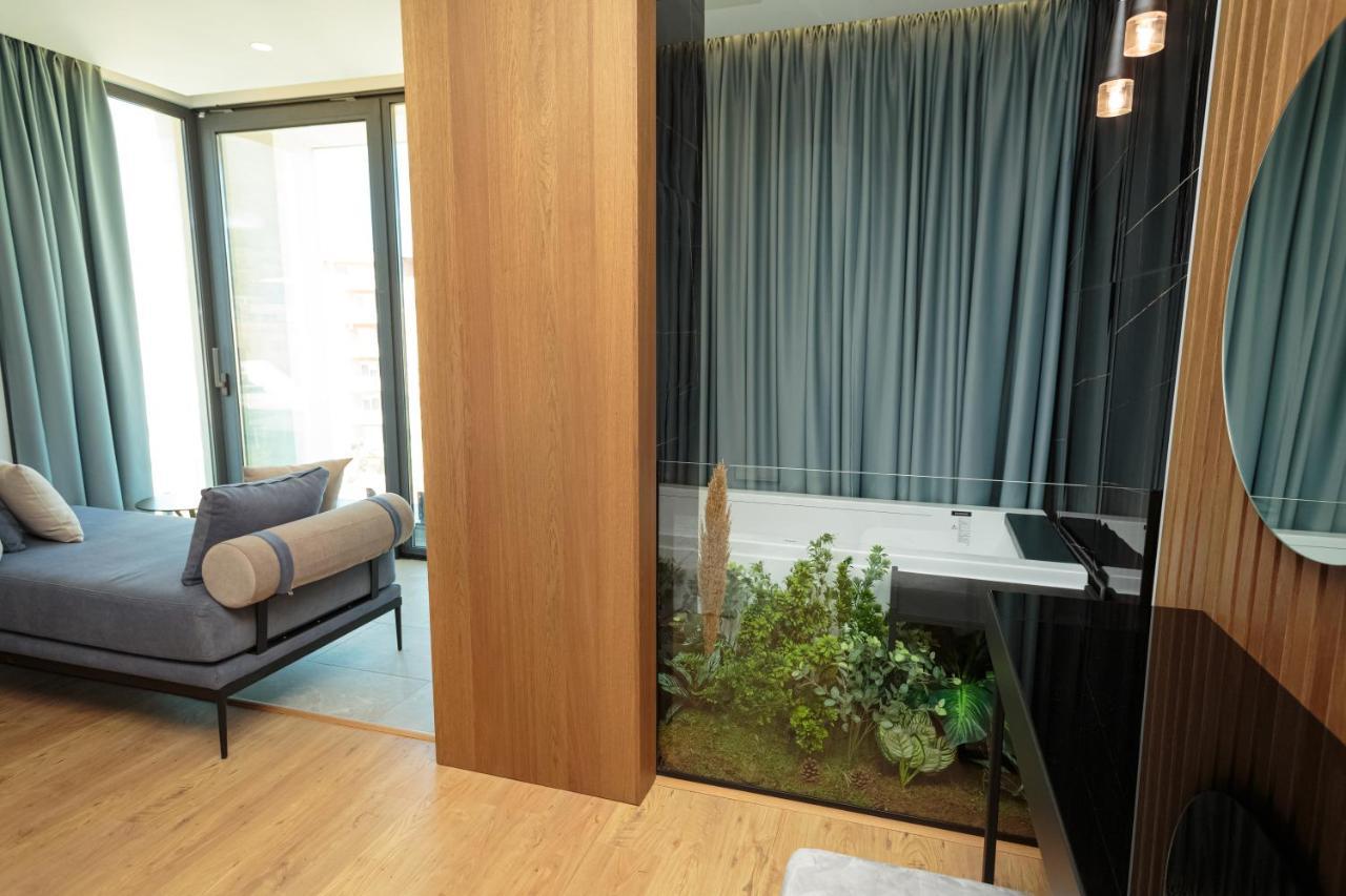 Ames Hotel & Spa Vlorë Екстериор снимка